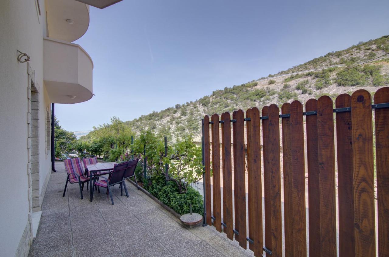 Dora Apartment Senj  Buitenkant foto