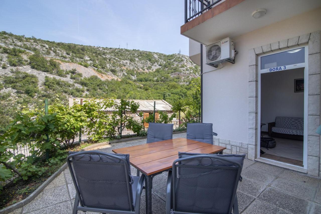 Dora Apartment Senj  Buitenkant foto