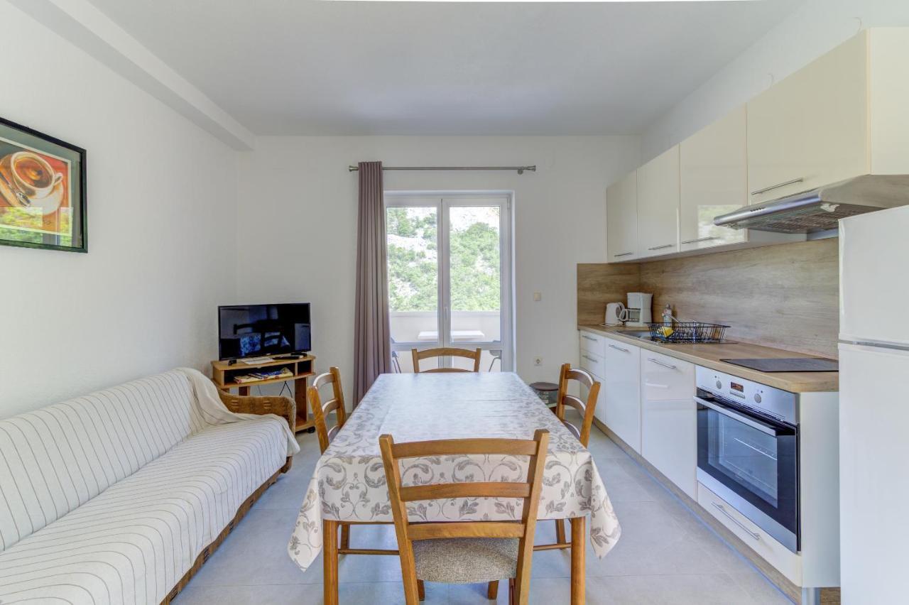 Dora Apartment Senj  Buitenkant foto