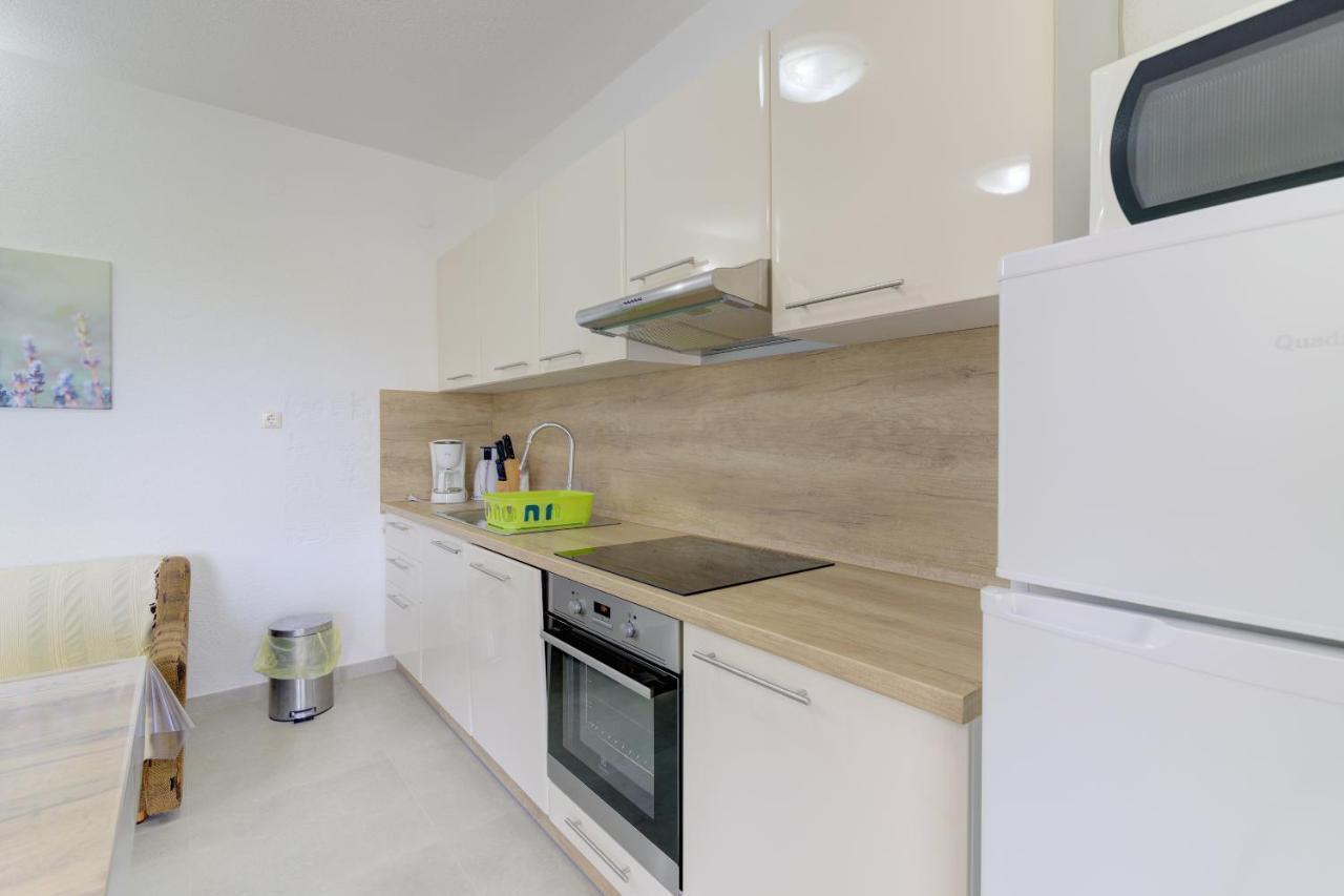 Dora Apartment Senj  Buitenkant foto