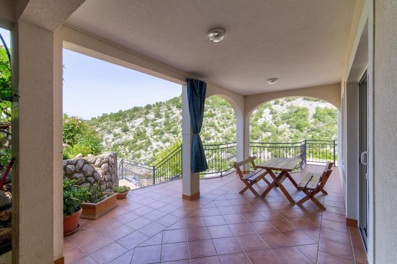 Dora Apartment Senj  Buitenkant foto